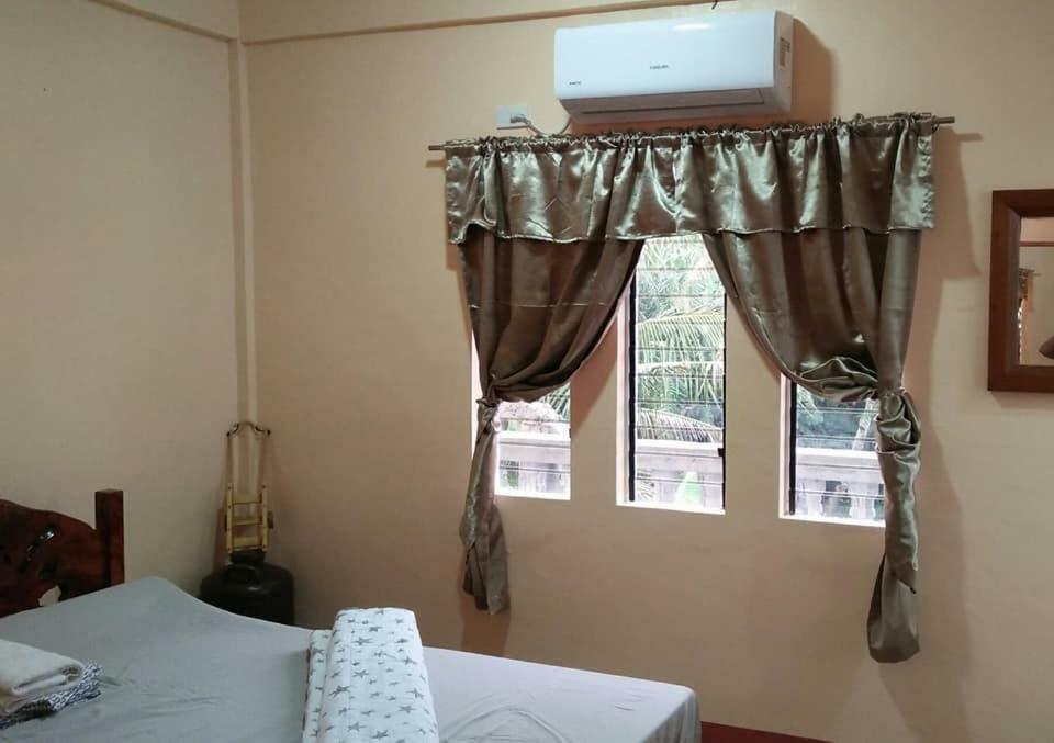 Anvel Homestay Basco Bagian luar foto